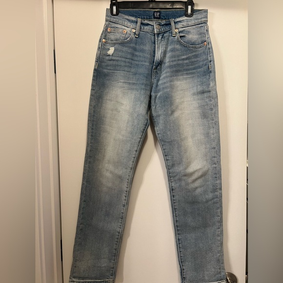 Gap “Girlfriend” Jeans - Picture 1 of 4